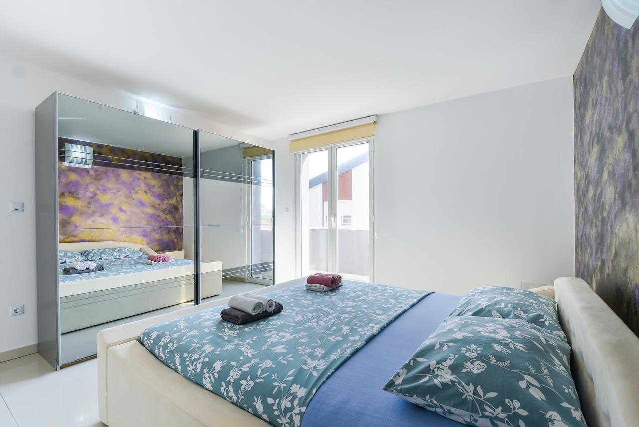 Apartments Mavracic Vir Exterior photo
